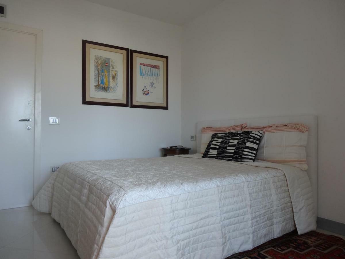 Hotel La Casa Di Gioconda Olbia Esterno foto